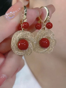 韩国红色珍珠网纱耳环女2024新款轻奢小众高级感耳扣百搭气质耳饰