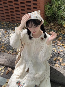 日系森女系甜美可爱娃娃领蕾丝胸针长袖宽松白衬衫春秋季衬衣上衣
