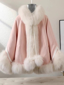 2023秋冬季爆款狐狸毛斗篷式毛毛球女装宽松洋气麂皮绒外套