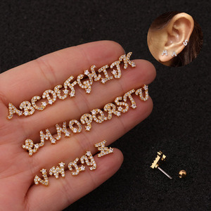 新26个英文字母耳钉微镶锆石螺丝耳环女不锈钢耳骨钉piercing 阿里巴巴找货神器