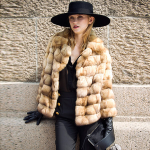 进口新款俄罗斯紫貂皮草外套大衣女短款时尚高端年轻款正品貂皮
