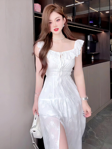 法式白色飞飞袖连衣裙子女夏季2024新款设计小众镂空分叉气质长裙