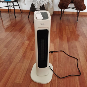 美的取暖器电暖气家用暖风机节能速热摇头省电热风立式电暖器客厅