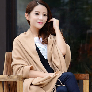 秋冬季韩版女士加厚羔羊绒围巾披肩两用卡其色羊毛冬天纯色加长驼