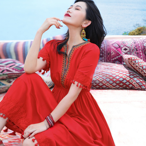 原创红色刺绣流苏云南民族风连衣裙海边度假沙滩裙夏季高端红裙子
