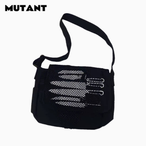 【Mutant】1of1Remake大容量镂空网匕首印花设计黑白单肩斜挎包