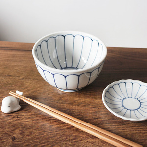 日本进口美浓烧菊形白瓷饭碗 不规则波浪边餐盘米饭碗杯子酱菜碟