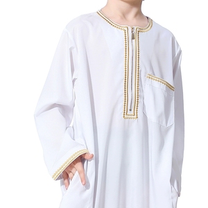 迪拜青少年男孩刺绣长袍巴基斯坦印度男童宽松名族服饰回民中大童