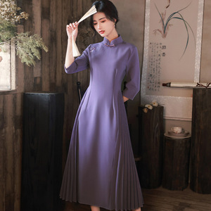 越南改良旗袍女秋季2024年新款紫色大码中袖秋冬年轻版奥黛连衣裙