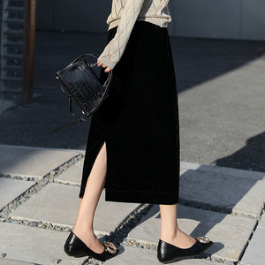 简约丝绒半身裙女冬季加绒加厚气质包臀裙中长款黑色显瘦直筒裙子