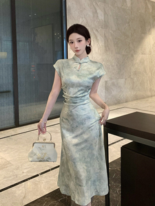 新中式国风改良旗袍绿色水墨连衣裙女2024新款夏季气质高级感长裙