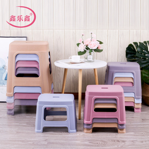 家用塑料凳子时尚椅子加厚成人餐厅餐桌简约方凳儿童防滑熟胶板凳