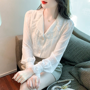 法式浪漫精致蕾丝点点白色衬衫女设计感小众泡泡袖翻领上衣