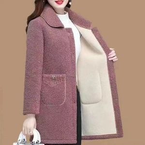新款加厚羊羔毛外套妈妈装秋冬季保暖女士大衣颗粒绒中长款上衣潮
