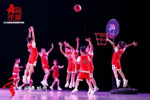 篮球宝贝舞蹈服小不点大篮球幼儿演出服少儿表演服红色儿童篮球服