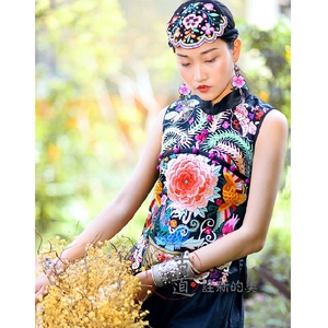 新款原创设计手工刺绣绣花马甲短款上衣中式杨丽萍同款民族风女装