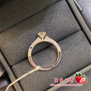 专柜代购 周大福王薇薇18K镶嵌天然钻石蓝宝石钻石戒指求婚戒指
