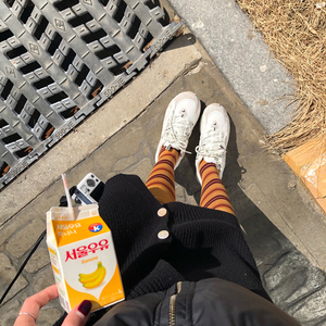 足迹工作室】温暖的波板糖~真的很好搭的韩国及膝长筒小腿袜女潮
