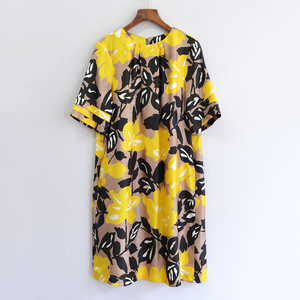 夏季新款 黄底大花朵 大码减龄气质 宽松短袖 高端重磅真丝连衣裙
