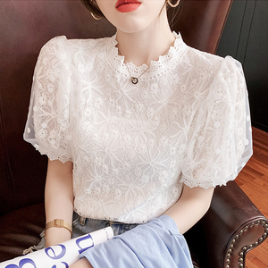 蕾丝衫女2024夏季新款韩版洋气百搭雪纺衫白色镂空泡泡袖网纱上衣