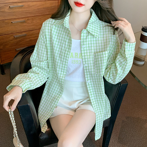 浅绿色格子衬衫女夏季外穿宽松上衣长袖防晒衬衣外套背心两件套装