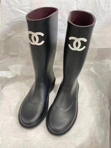 现货 香奈儿Chanel 22s新款爆款黑色雨靴中筒靴女长筒靴显瘦女靴