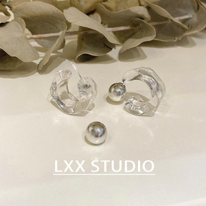 LXX STUDIO | 小透明 | 个性两戴耳环几何C形亚力克耳环简约干净