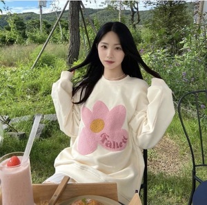 包邮 韩国小众设计师 少女可爱重工毛巾刺绣植绒花朵圆领套头卫衣