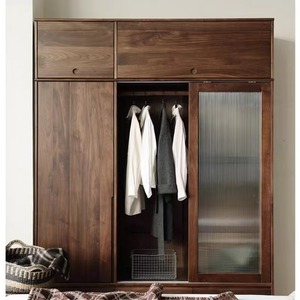 北美黑胡桃木推拉门衣柜家用卧室北欧日式全实木玻璃移门组合衣橱