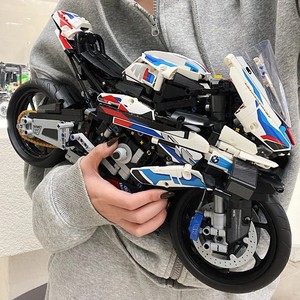 宝马M1000RR摩托车积木拼装模型高难度玩具男孩益智61儿童节礼物