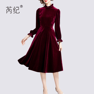 芮纪复古典雅高贵红色连衣裙2023秋冬新款气质显瘦丝绒中长a字裙