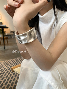 Three N凹凸高级原创气质感手镯女小众设计ins手环简约未来感臂环