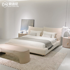 奶油风雪尼尔花瓣床意式极简设计师款布艺床现代简约主卧双人床
