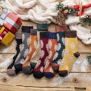 羊毛袜女加厚冬中筒韩国长款加绒秋冬保暖可爱小树卡通可爱圣诞袜