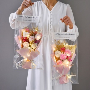 康乃馨花束送母亲节创意礼品妇女节礼物满天星香皂玫瑰花干花束