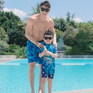 新款父子泳衣家庭装儿童男童男孩连体可爱冲浪游泳衣男沙滩裤泳装
