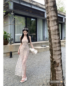 连衣裙女韩系优雅晕染设计感吊带裙春季新款性感紧身包臀雪纺长裙