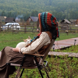 民族风手工针织彩色流苏球系带护耳毛线帽女保暖户外旅游拍照帽子