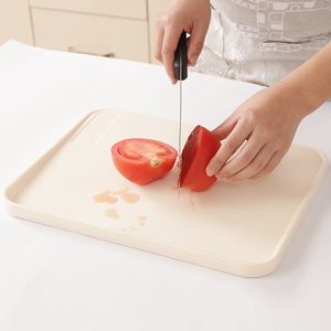 日本菜板塑料家用可研磨切菜板厨房创意斜面案板加厚切水果砧板