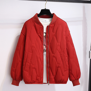 红色棒球服领夹克版羽绒服女式小个子2023年冬季新款韩版宽松外套