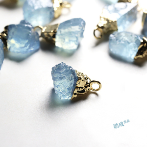 冰透海蓝宝吊坠项链饰品蓝色水晶原矿原石随形标本三月生辰石