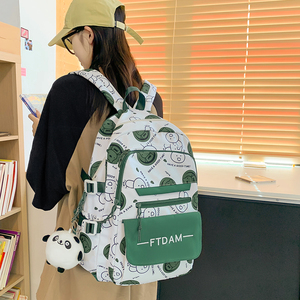 熊猫书包女生高颜值初中中学生小学生背包大容量挂件绿色双肩包女
