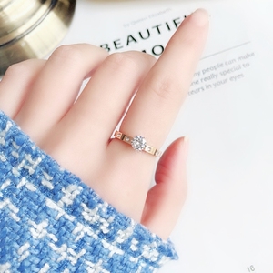 韩国钛钢玫瑰金戒指女一克拉仿真大钻戒六爪镶钻指环食指戒装饰戒