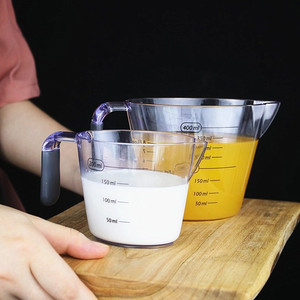 防滑硅胶手柄400ml塑料量杯带刻度 烘焙用 耐热咖啡拉花杯ABS树脂