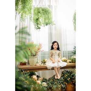 映咔实景儿童摄影棚道具展会新款韩式中大童亲子孕妇绿植花艺主题