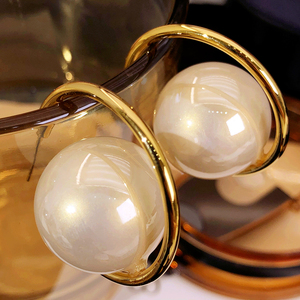 韩国大珍珠贝珠网红耳环2023新款优雅轻奢小众设计感高级气质耳钉
