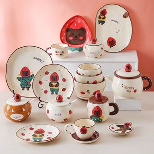 2024新款创意草莓熊釉下彩复古陶瓷单碗家用饭碗甜品碗面碗盘子