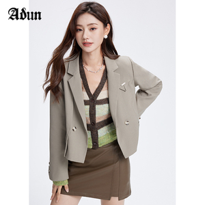 Abun绿色短款西装外套女2023年秋季新品时尚气质设计感小众
