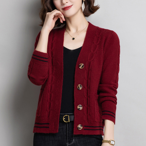 羊毛开衫女100纯羊绒春秋短款红色毛衣外搭妈妈装洋气外套针织衫