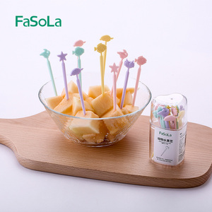 日本创意插水果的小叉牙签塑料彩色家用安全儿童宝宝可爱卡通叉子